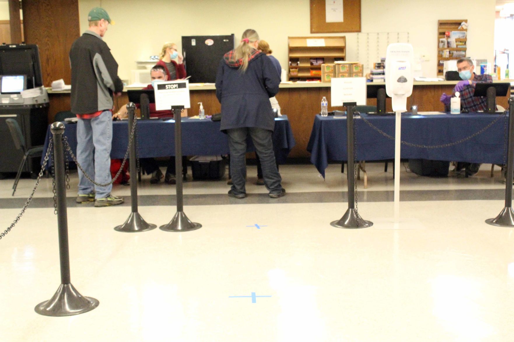 040920-reed-gallery-polls020.jpg